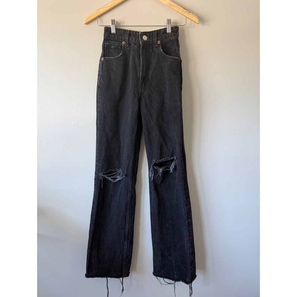 Streetwear Zara High Rise Straight Leg‎ Jeans Size 0 Black Distressed Raw Hem